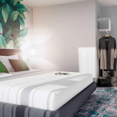 Hotel Ibis Styles Paris La Défense 3*