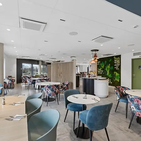 Ibis Styles Paris La Defense 酒店