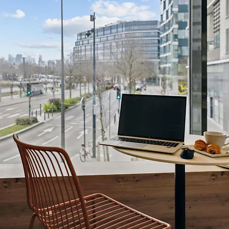 Ibis Styles Paris La Defense 3*
