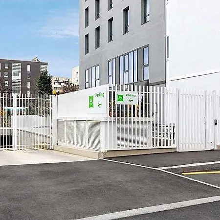 Ibis Styles Paris La Defense Ξενοδοχείο
