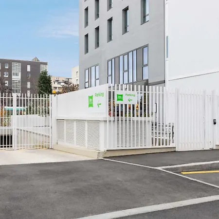 Ξενοδοχείο Ibis Styles Paris La Defense 3*