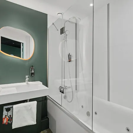 Ibis Styles Paris La Defense 3*